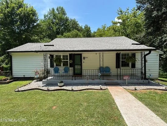 2512 Aberdeen Ln, Knoxville, TN 37920