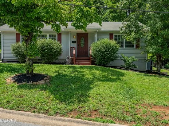 116 Amherst Ln, Oak Ridge, TN 37830